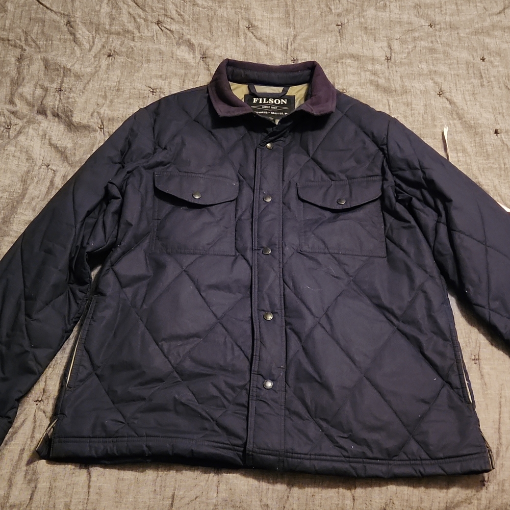 Filson mens large navy quilted jacket